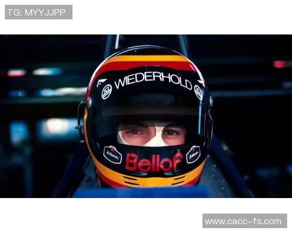 韩国黑色背心足球明星的传奇故事与场上风采解析