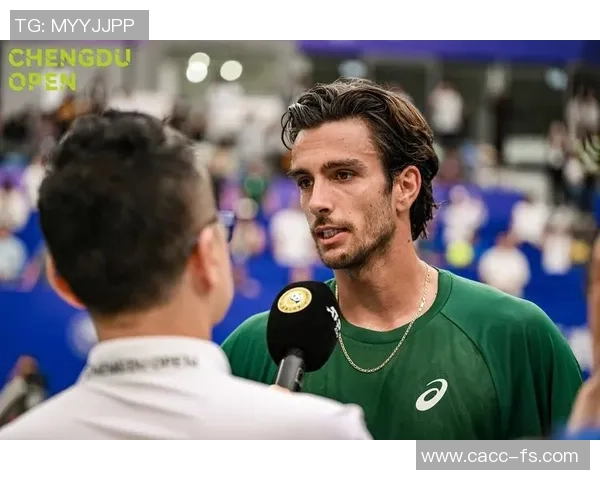 成都足球队在奥运会上的比赛经验与表现分析与点评