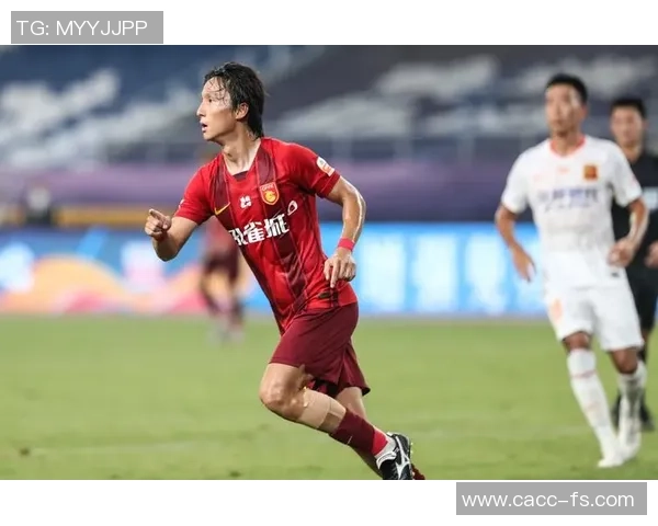 武汉足球队配合水平创新高引发球迷热议和期待